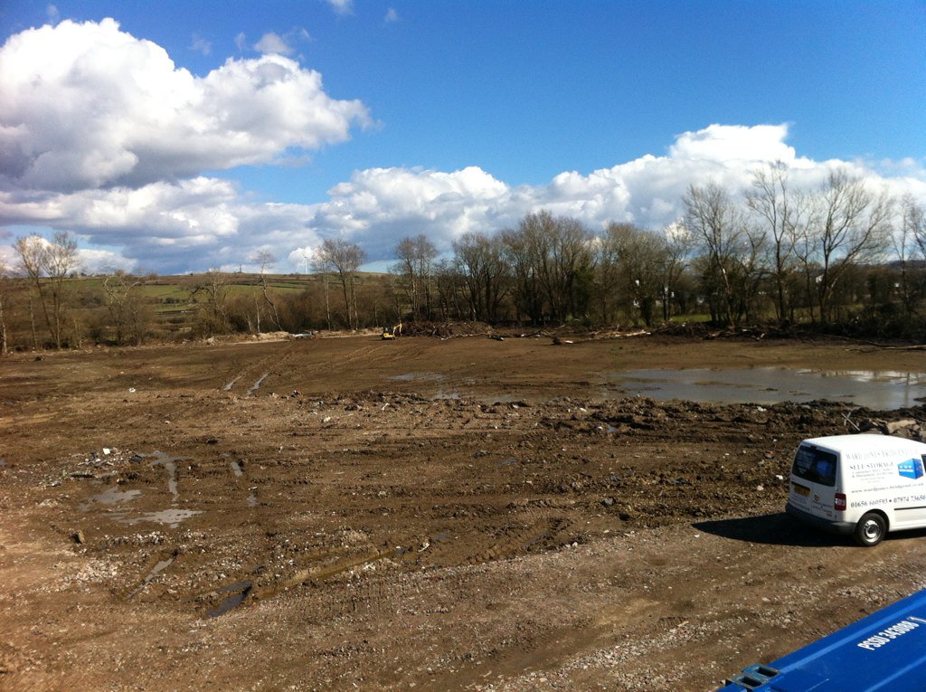 wardjonesB's tweet photo. New 5.6acre site being developed! #WardJonesBridgend #ContainerStorage #Parking #HGVParking #Compounds #Expansion https://t.co/FuLMujwcrW