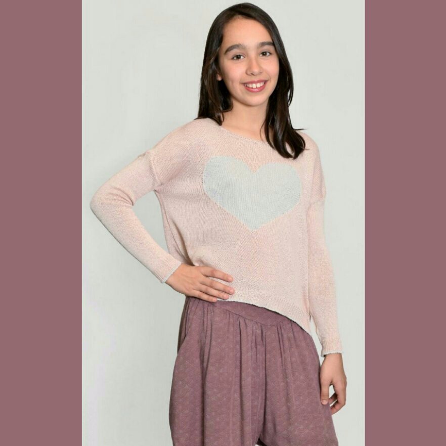 UrbanGangMadrid's tweet photo. #jersey #rosacuarzo con corazón gris #falda pantalón de Double Agent #lookniña #ropa #modadechicas #urbangangmadrid https://t.co/vFqyz5h2s3