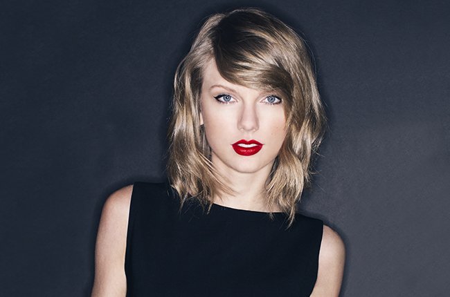 jega44191's tweet photo. this is an image that shows a woman owning the viewers gaze #cmci1020images #ilytswift https://t.co/jvArSzn2wh