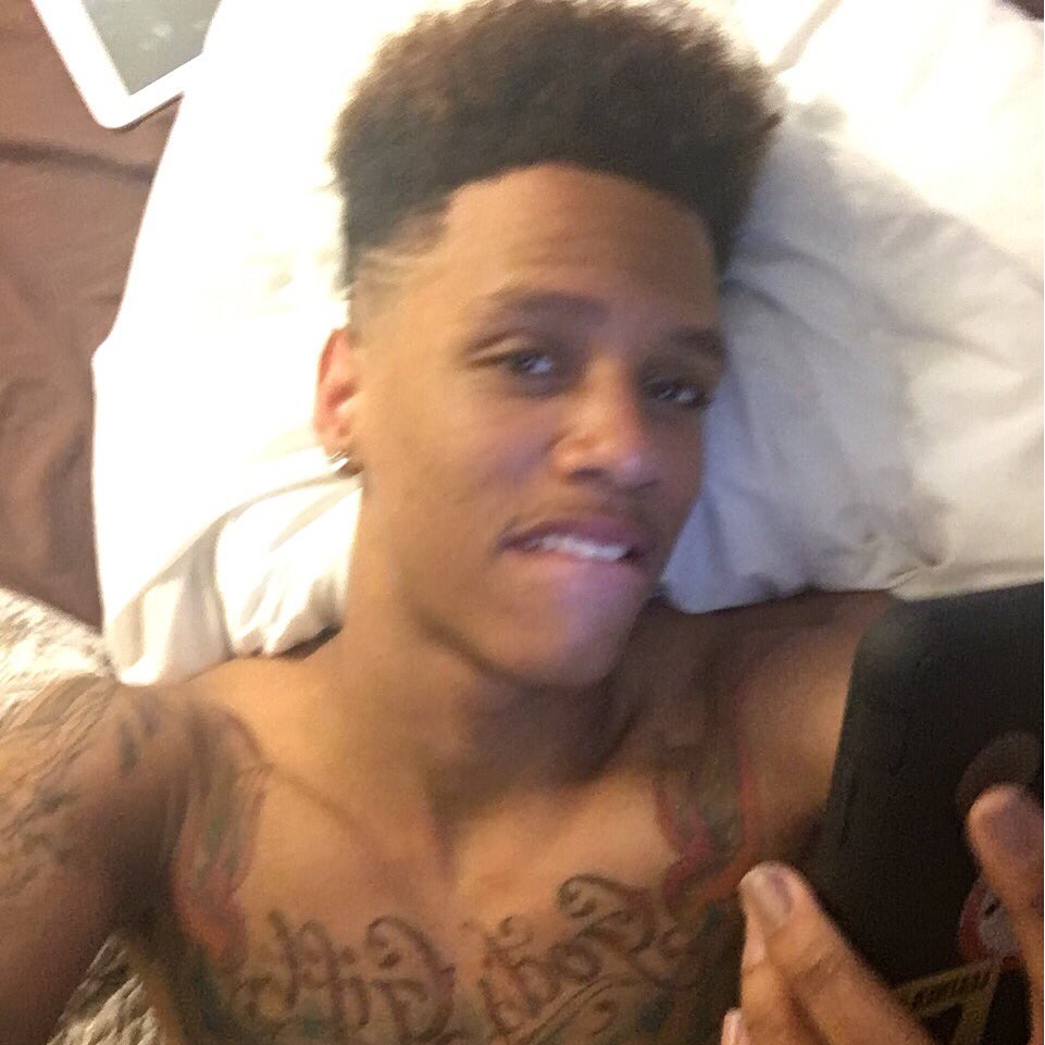 Ankles_Breaker's tweet photo. 😜 https://t.co/U7kVMdrVSV