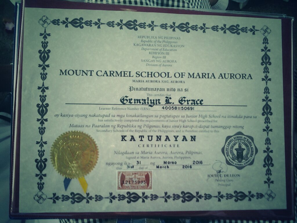 GeYmeee's tweet photo. G R A D U A T E D 👏🎓🎓😋 https://t.co/QyGdifwcrP