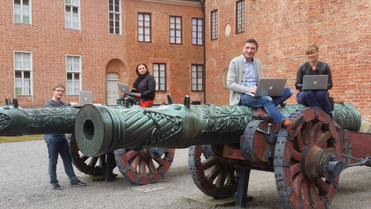 FaceITStockholm's tweet photo. Day 2 of the hackathon, time to bring out the big guns! 
#clinicalhack16 #clinicalhack2016 https://t.co/yd5iujvrcV