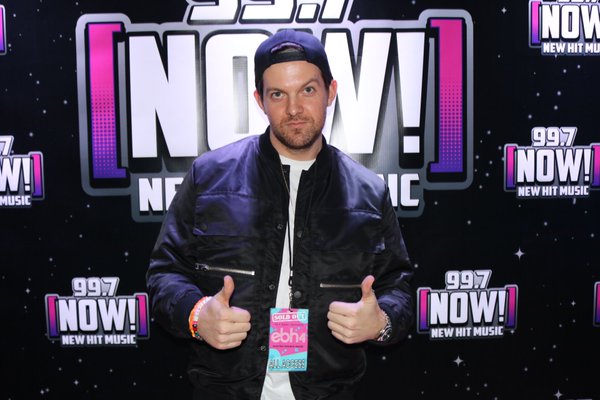 997now's tweet photo. #TBT all the way back to last Friday at our sold out #EBH4! ππ
β« @DillonFrancis ft. @KygoMusic β« #ComingOver β« #np https://t.co/KaFKKvwAnd