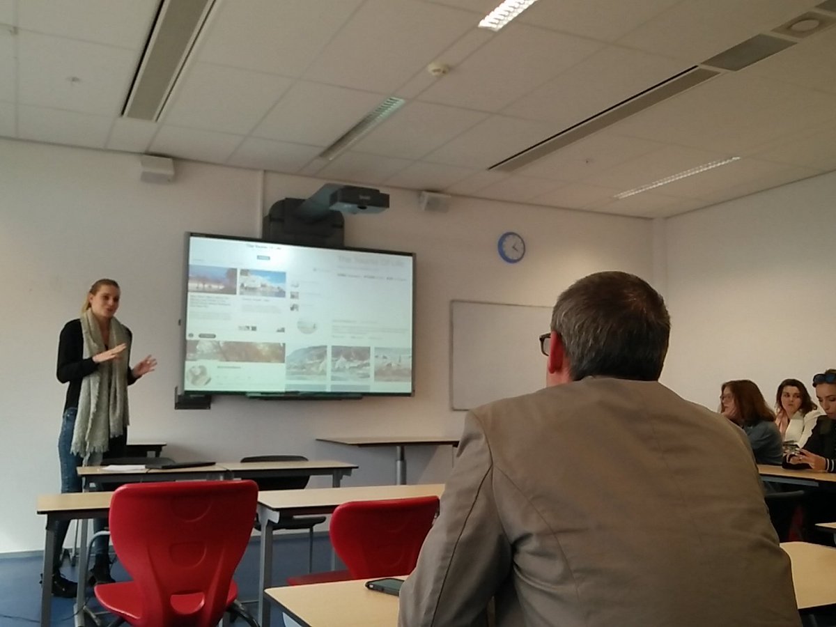 gisehoogeveen's tweet photo. Workshop 2 #toecomstdag door @yvonnelaura_ #thetouristoflife van 0 tot 60.000 volgers https://t.co/QH6nEmRP6X