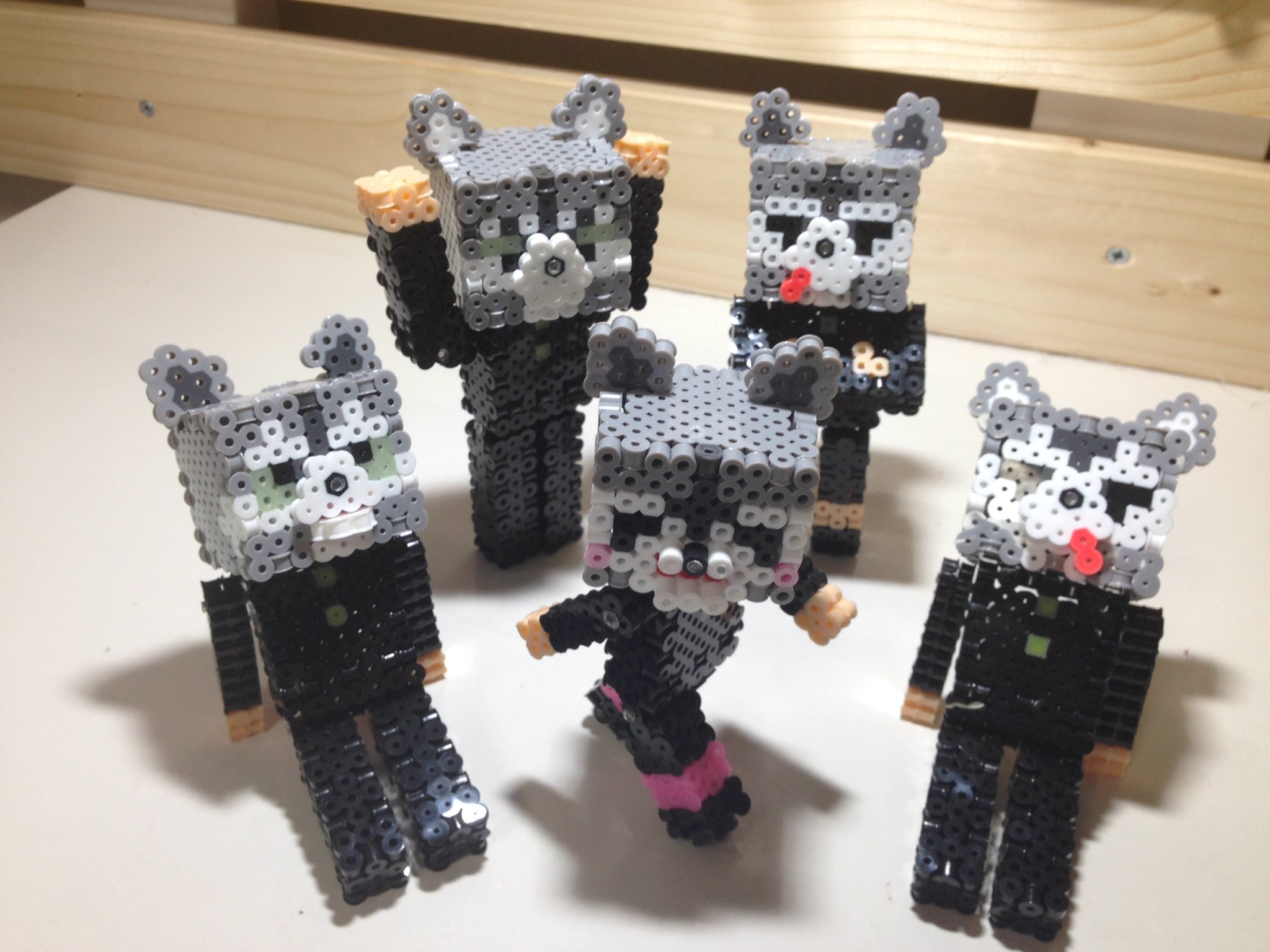 ときぼん 余韻 やっと作り終わった W マイクラスキン風マンウィーズ オオカミスキン W アイロンビーズ立体楽しい W 今度はちっさいの作ろうかな T Co Uoqqyhbg5p Twitter