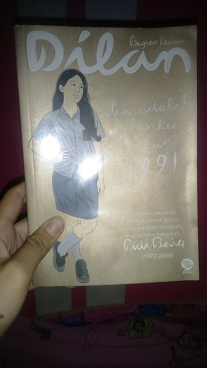 tialailaaa's tweet photo. Ayah, aku baru mau mulai membaca buku dilan yg ke 2. Maafkan aku ayah @pidibaiquotes 😔 https://t.co/xbfju9VNUb