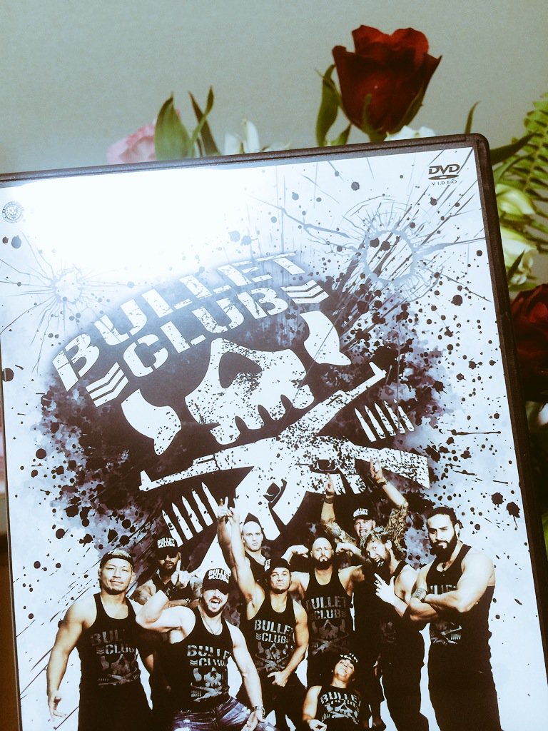 tmbilly_ctuttan's tweet photo. yasssss i got it♥️ #BulletClub
#Bulletclub4ever https://t.co/TQJ8rtyRe4