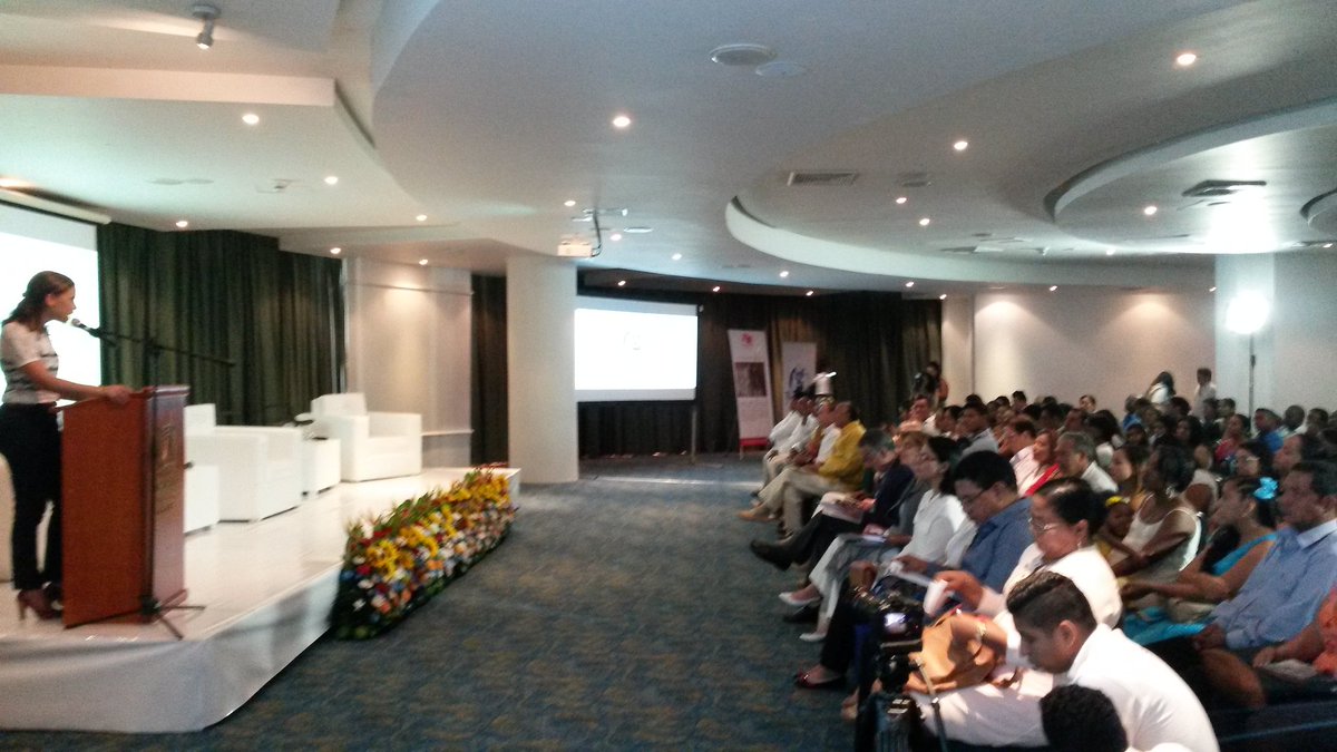 #TertuliaEntreMaestros regresa para seguir reflexionando sobre el quehacer educativo. <a href="/alejaharris/">Alejandra Espinosa Harris</a> <a href="/DavidCarmona44/">David Carmona Marriaga</a>