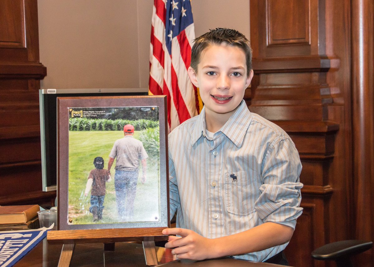 ILTreasurer's tweet photo. Chase Heyen, a 2015 #CreamofCropIL Photo Contest winner, visited our capitol office yesterday. #TBT #twill https://t.co/kjY285SL10