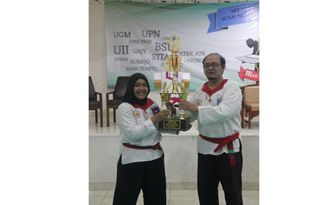 UGMYogyakarta's tweet photo. #beritaUGM MP UGM Raih #Juara Umum Kejurlat MP se-DIY https://t.co/28JbprrfNQ https://t.co/Aa98iGnhuG