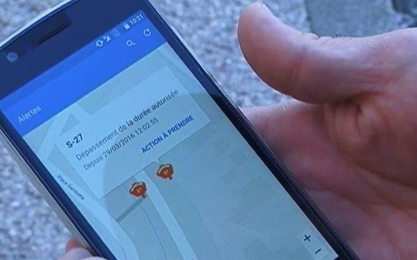 Limportant_fr's tweet photo. Innovation : le détecteur de mauvais stationnement  @pouceopposable  https://t.co/frhV3oGG85 https://t.co/hCGzY7TduD