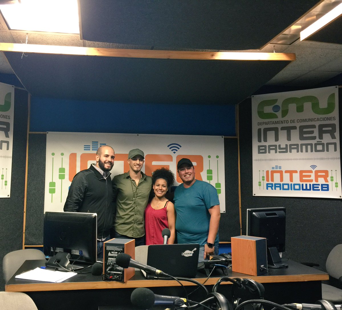 Ayer en entrevista con mi gente de #VIPPASS por #RadioInterWeb !! #TodoLoQueQuieresEsBailar #promo #omarlugo