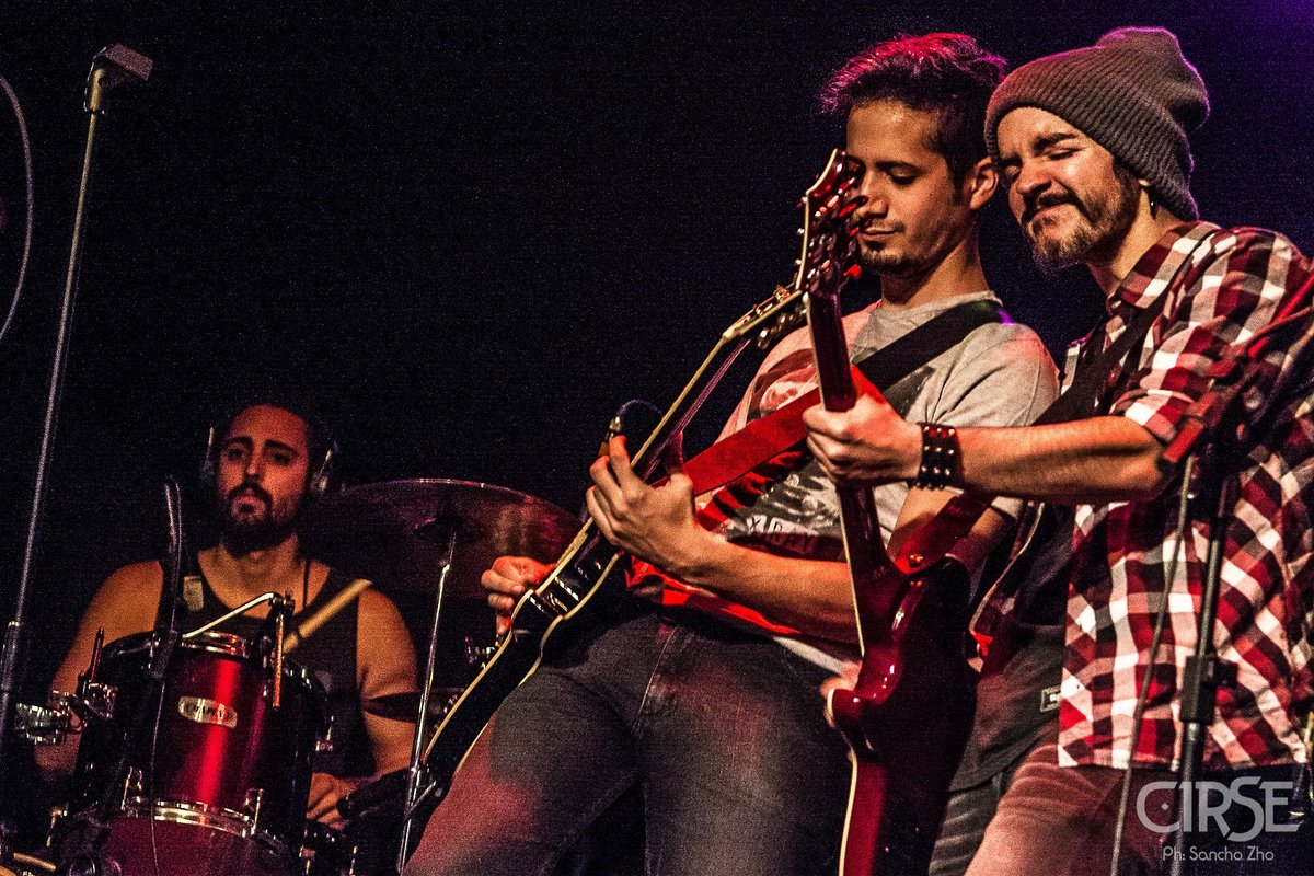 MondeOficial's tweet photo. #TBT Foto del año pasado junto a @bonellichris de @cirsemusic! https://t.co/AfByD6zajl