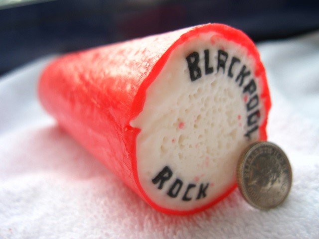TalbotGateway's tweet image. #DidYouKnow #Blackpool holds the world record for the largest stick of rock, weighing in at 424.5kg?!
