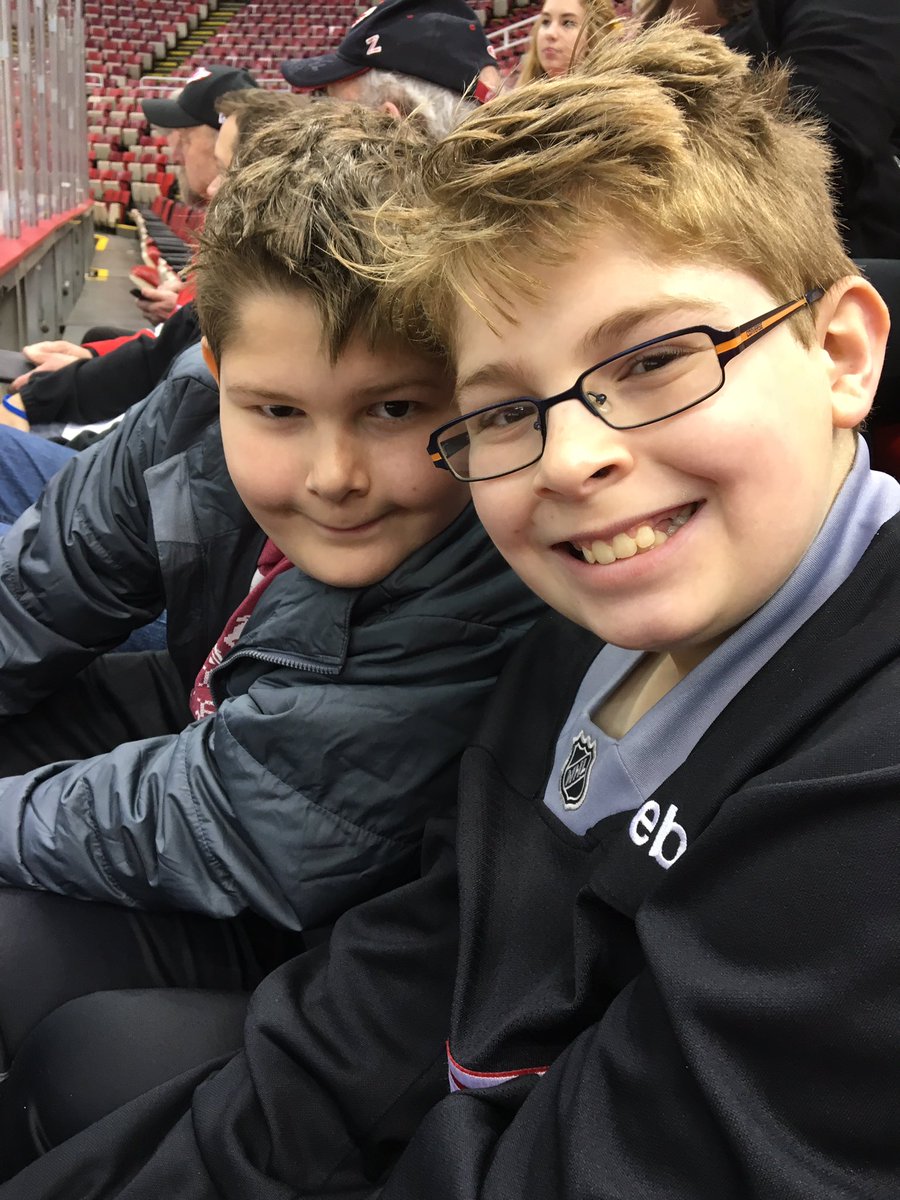 speechpath96's tweet image. #STHPractice....scavenger hunt done and waiting for practice to start !!