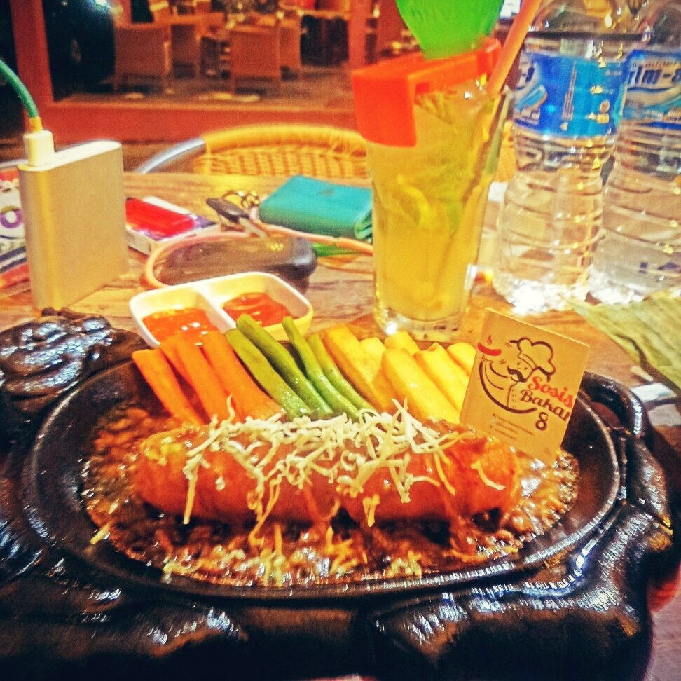 Ngsosis dimalam hari.. Ini sosisku mana sosismu??? <a href="/SosisSbd/">Rumahnya Sosis Bogor</a> <a href="/bogohBGR/">Bogor Information</a> <a href="/Bowenktattoo1/">BOWENK TATTOO STUDIO</a> <a href="/Salak_resto/">Salak resto cafe</a> @kulinerBGR