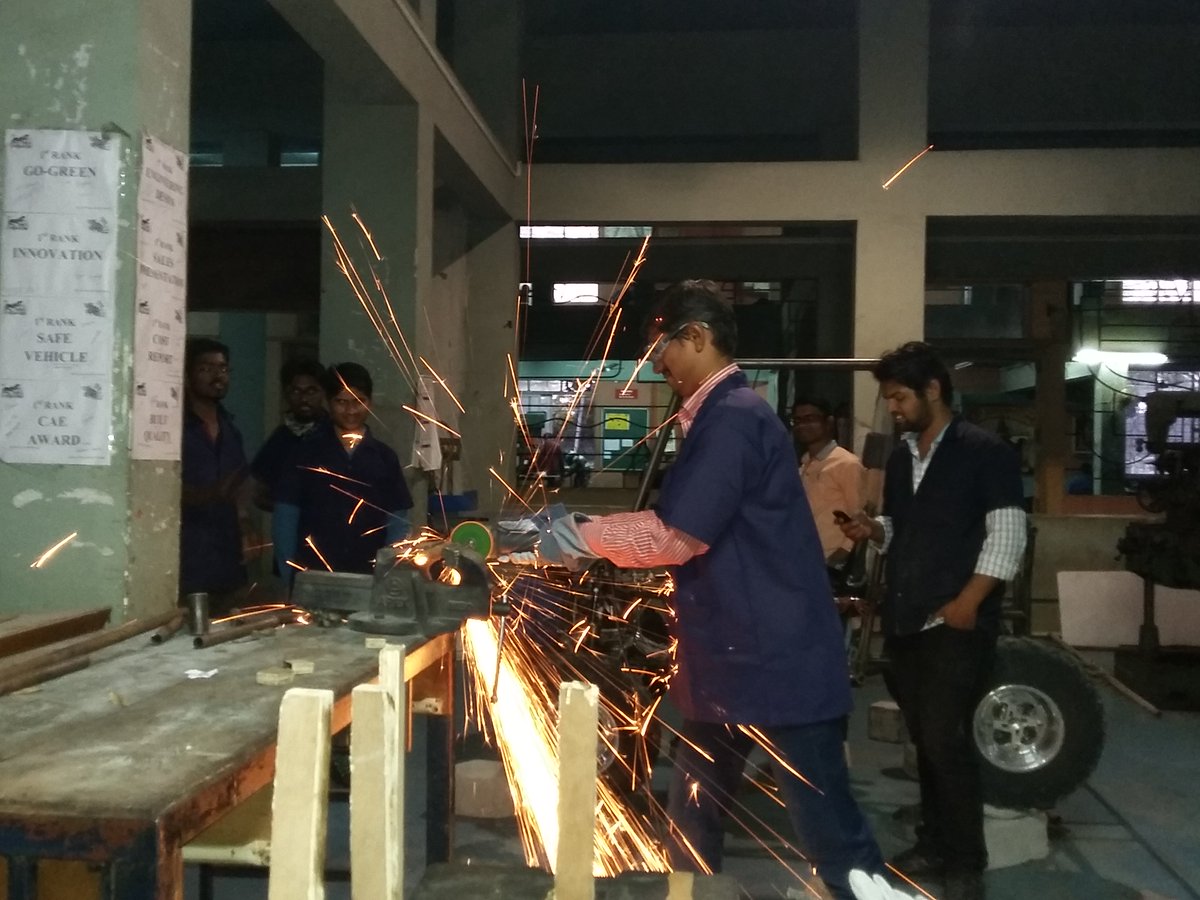 themetalfalcons's tweet photo. #NIR21 #TheMetalFalcons #ManufacturingPhase #GoWithNirman @NirmanGoKart https://t.co/dy0lmzoZu6