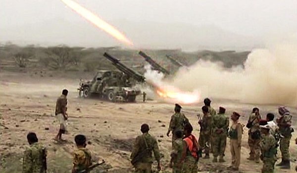 alghadeertv_eng's tweet photo. #Yemen_Army, #popular_committees kill #Saudi_led_coalition in #Midi_desert
https://t.co/NBuCZpYhb7
#Houthis
#USA https://t.co/yi67WhIe6v