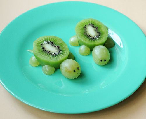 topfruitbytes's tweet photo. How do you play with your food? #ThursdayThoughts https://t.co/hVCyspdd4u