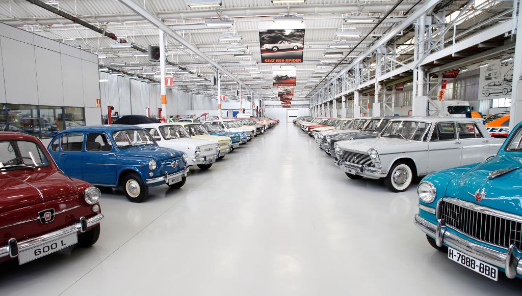 tuSEAT's tweet photo. Coches emblemáticos, clásicos y prototipos que han escrito nuestra historia. Descubre más en https://t.co/3Im9Brwcpl https://t.co/5v1MuKxFfk