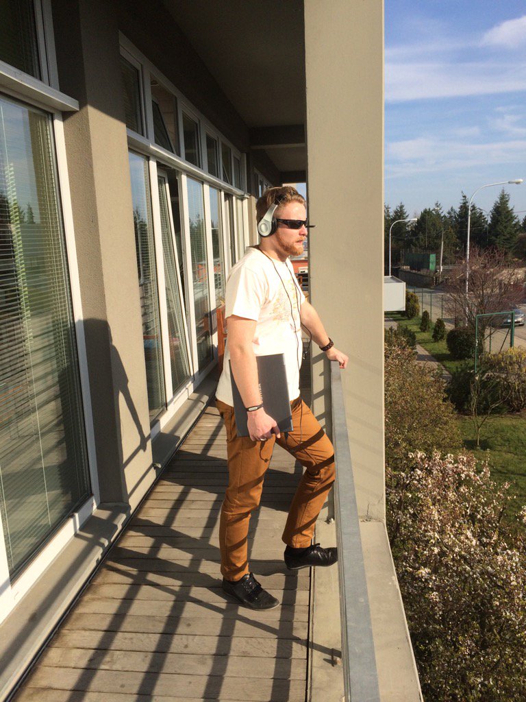 pspringl's tweet photo. Working in @FlowmonNet is great. Mainly during spring when calls can be managed from terrace. https://t.co/bE48gWT9Df