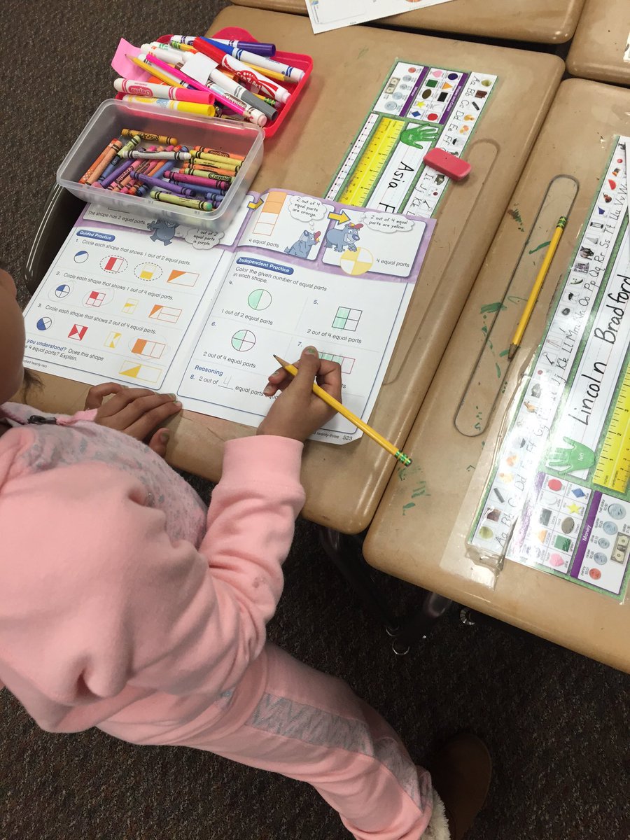 wrightchere's tweet photo. Having fun learning about equal parts. Thanks for sharing your manipulatives! @EllieKessinger https://t.co/N7o0zEuWGM