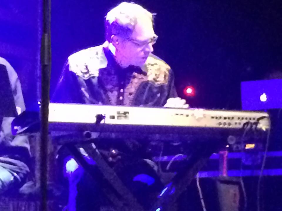 KinKsDanTheFan's tweet photo. my 2 friends last night Webster Hall for an #AdamRoth tribute #DennisDiken drums #AndyBurton Keys @andyburtonmusic https://t.co/dONithT7To