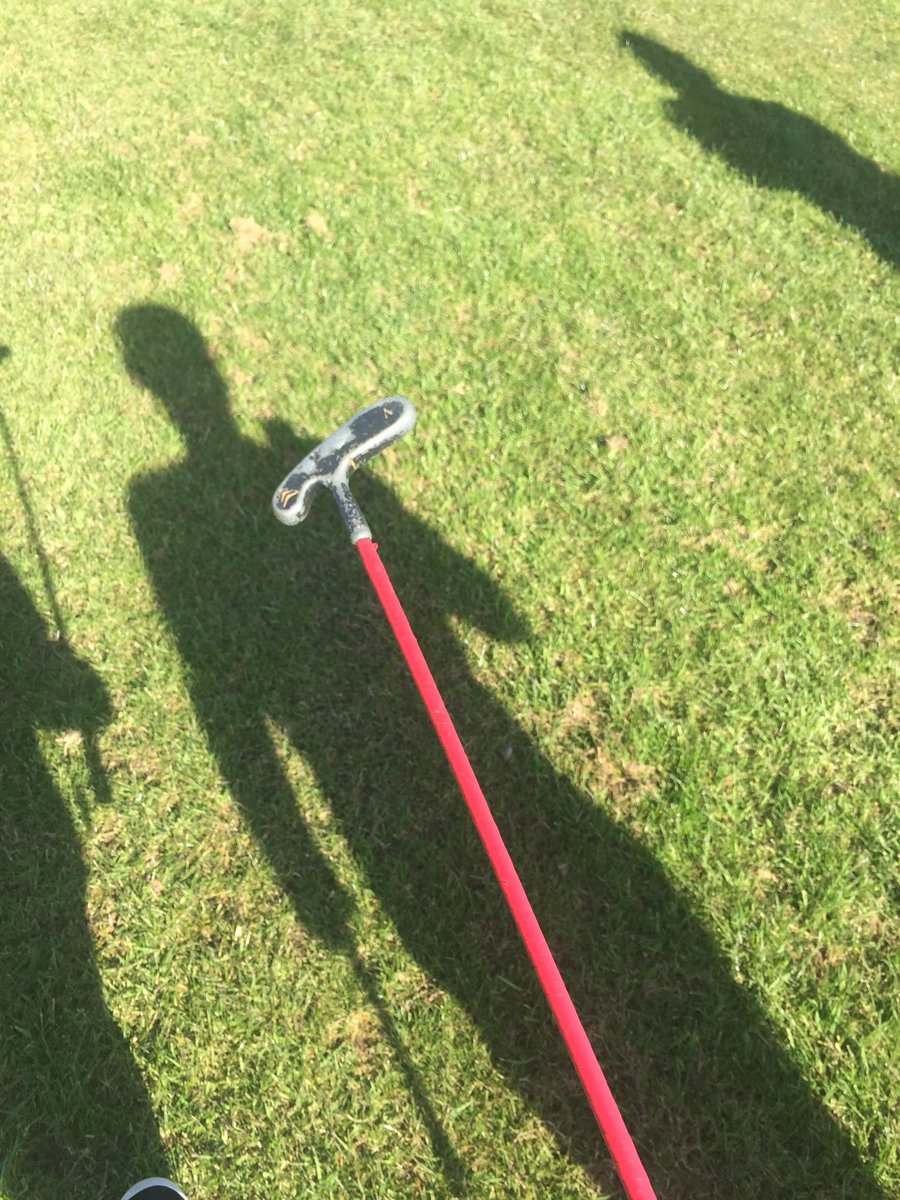 SaggartMasters's tweet photo. Thanks @McIlroyRory for the "chicken dipper club " #SaggartMasterPracticeRound https://t.co/6McPYgav8M