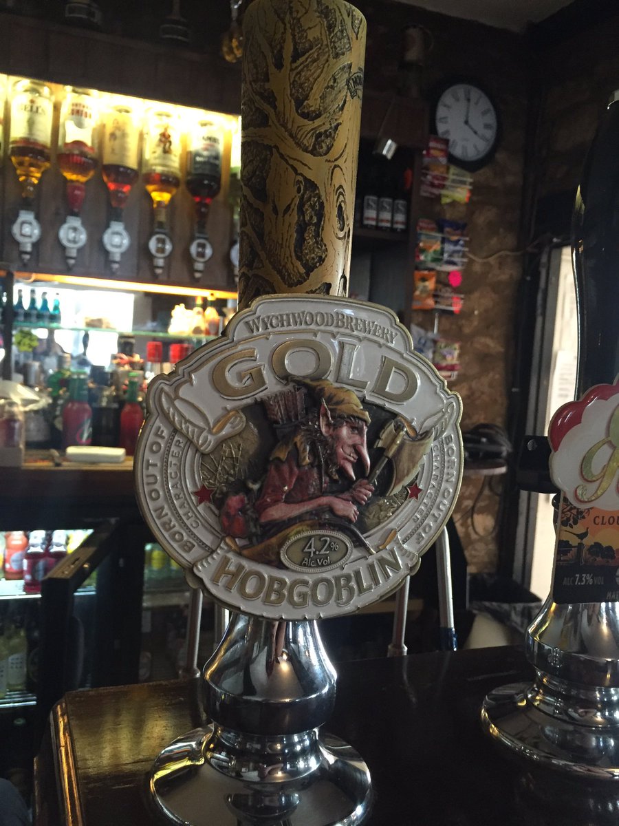 thecarps_witney's tweet photo. This weeks guest ale is hobgoblin gold! @Hobgoblin_beer #wychwoodbrewery #hobgob #witney #thecarpenters Enjoy!! 🍻 https://t.co/BJxYzsAopC