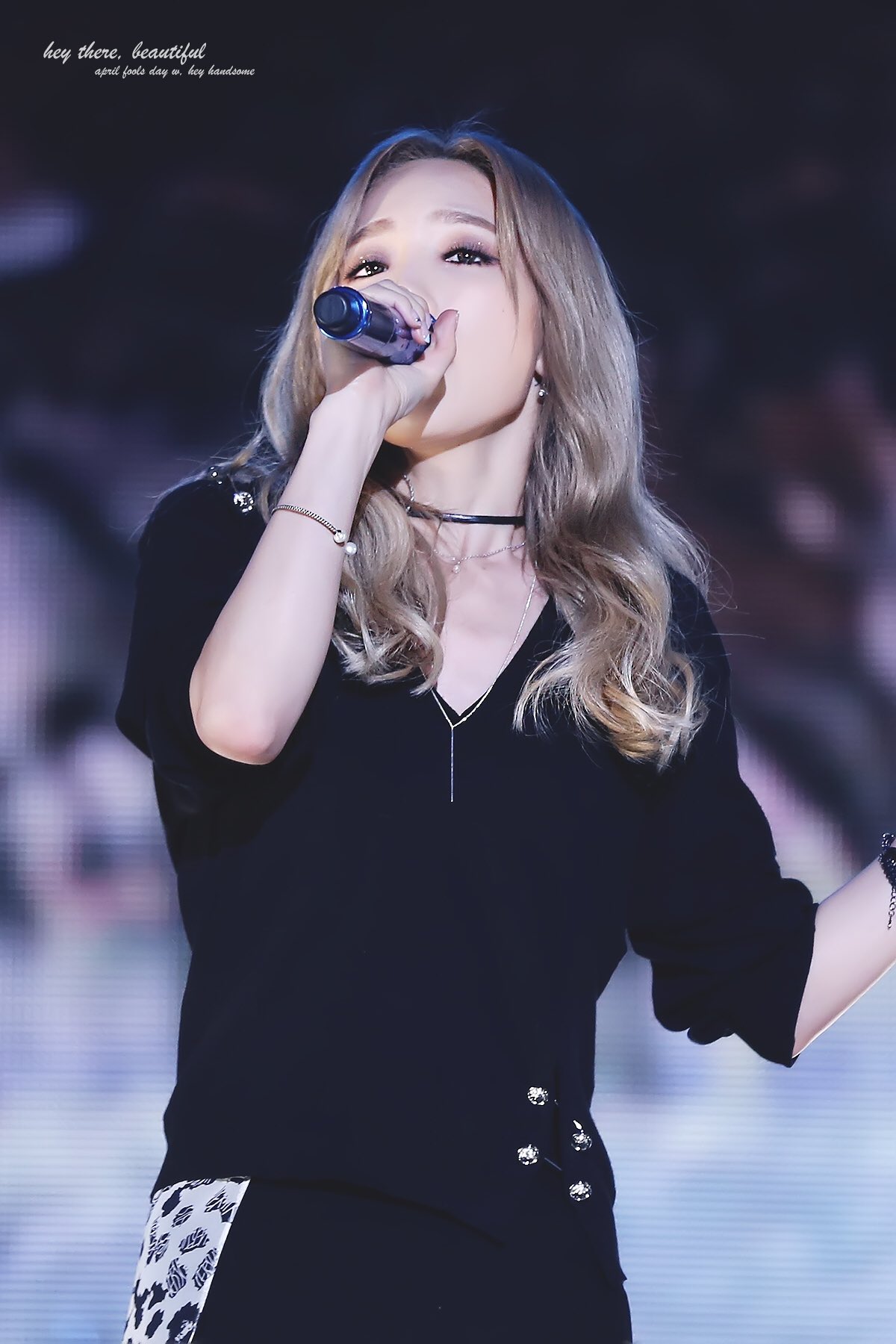 Ce4phHRUYAAdBrd.jpg:orig