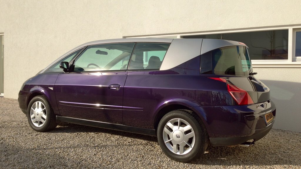 Avantime_Life's tweet photo. They say purple is associated with royalty and luxury.....I agree #RoyalRenault #Yes #Renault #CarriesNumerousPeople https://t.co/lylWN3MNr7