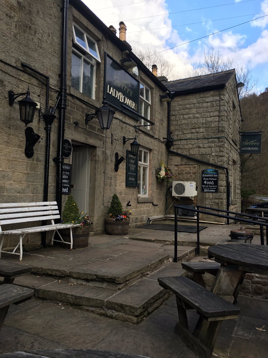 stevewrigley's tweet photo. The best kind of country walks always lead to a pub. https://t.co/Yc5Zuk2mu2