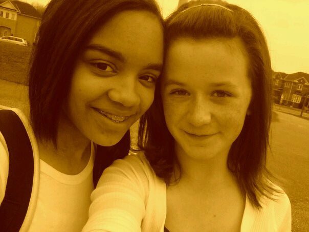 hollyattew's tweet photo. HAPPY BIRTHDAY EM!!! U R AN AMAZING BFF & ILY LOTS!! HAVE A SUPER FUN DAY U ADULT ;;;)) ππ#TPINR #mitmit #oliver https://t.co/vzsOzru48d