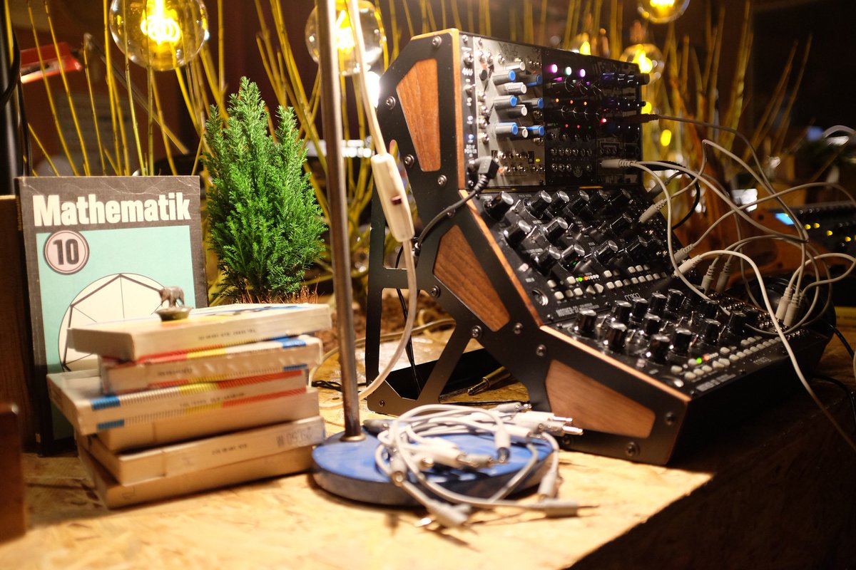 moogmusicinc's tweet photo. It's a bird, it's a plane... #Superbooth16.  #moog #moogisland https://t.co/jje9f2iSib