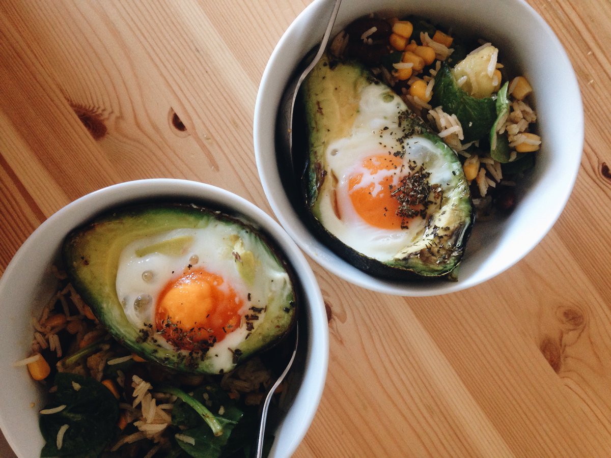 dianag_rd's tweet photo. eggocados are always an option (Y) on the side: veggie burrito bowl with rice, beans, and corn #proteinkick #avocado https://t.co/EHMFnpkhOh