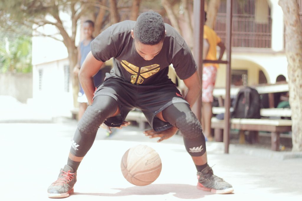 DCDynamics's tweet photo. #TBT #SignUpDay
He signed up and he already feels at home!!
#ThisIsHome #FubaFamily #BeDynamic https://t.co/9zOU183E0A