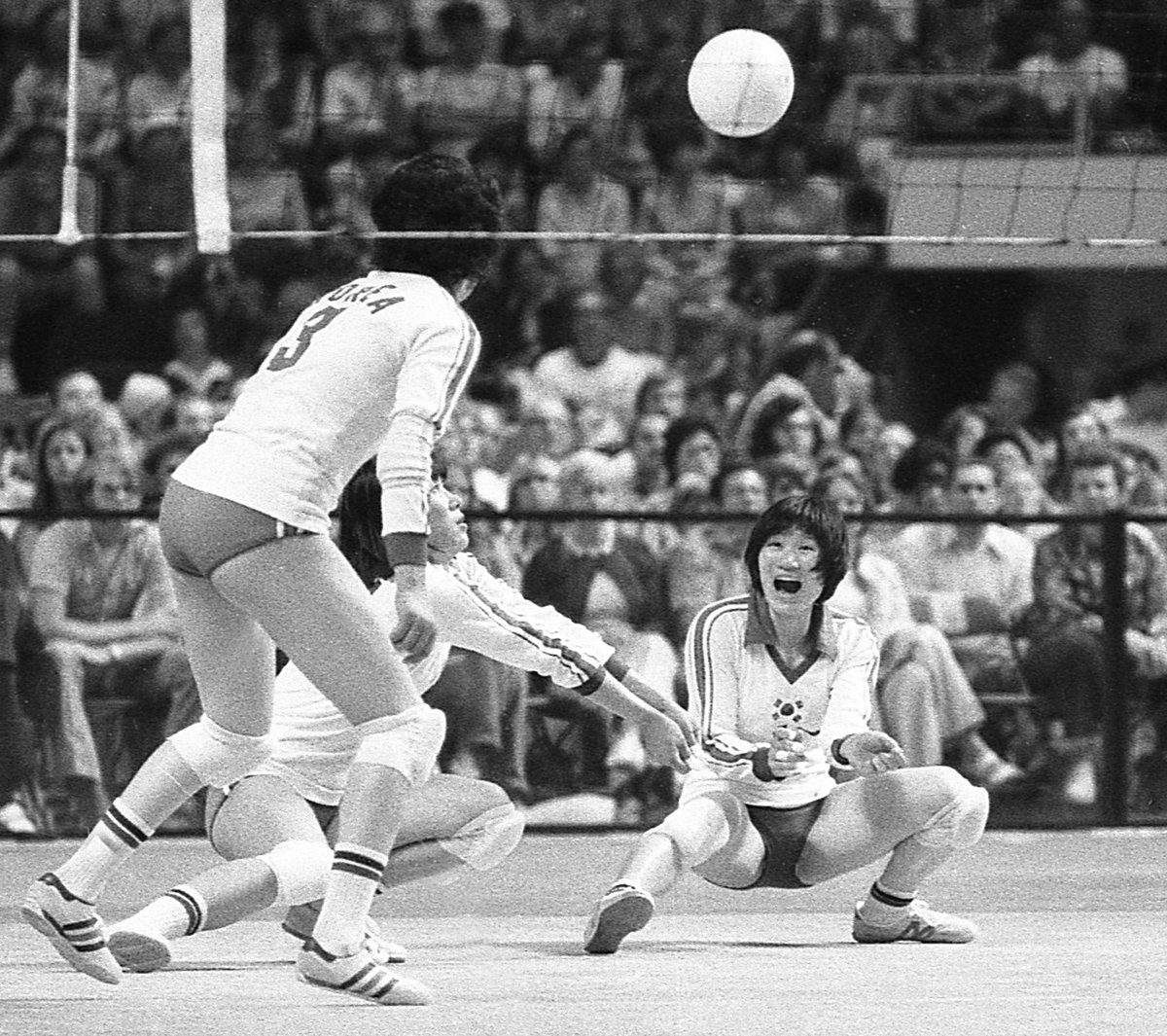 raynorway's tweet photo. I put out historical volleyball images on volleyray.wordpress #FIVB# #OlympicGames76# Take a look. https://t.co/6vQdTomySh