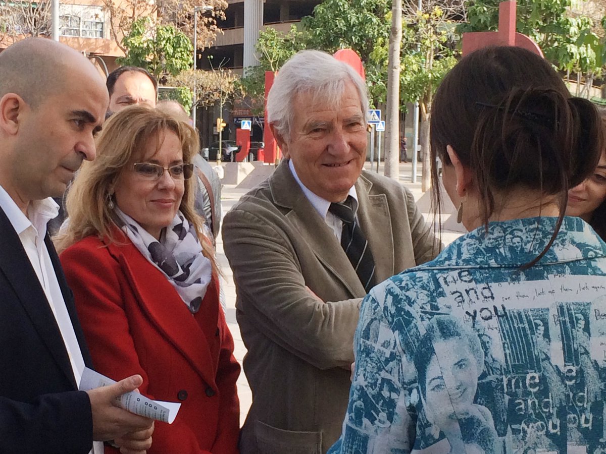 ContraCancerBCN's tweet photo. Ha sigut un dia intens i molt productiu de prevenció i conscienciació sobre càncer de còlon! #DarleVozSalvaVidas https://t.co/0bFVLx9tMA