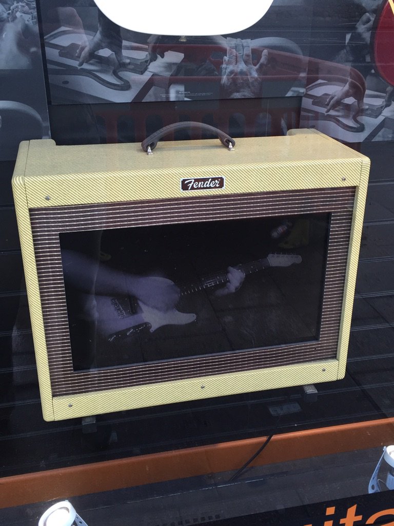 WordsofWardy's tweet image. WANT! #tvamp #GuitarGuitar