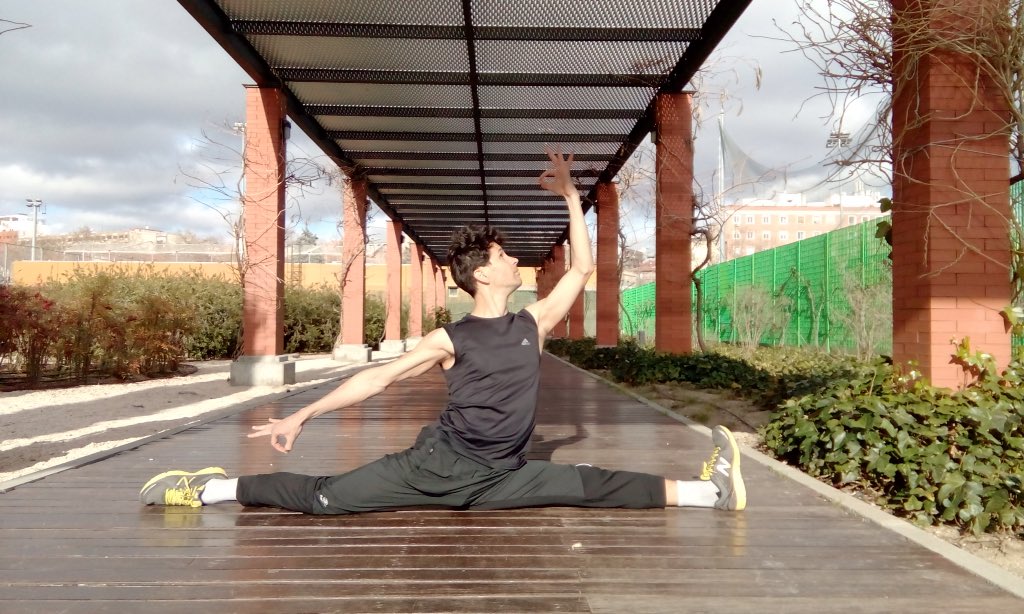 borjayoga's tweet image. Come to "Clase de yoga , Parque Retiro ." on Apr 03, 2016,  4:30 PM (CEST). couchsurfing.com/events/778606