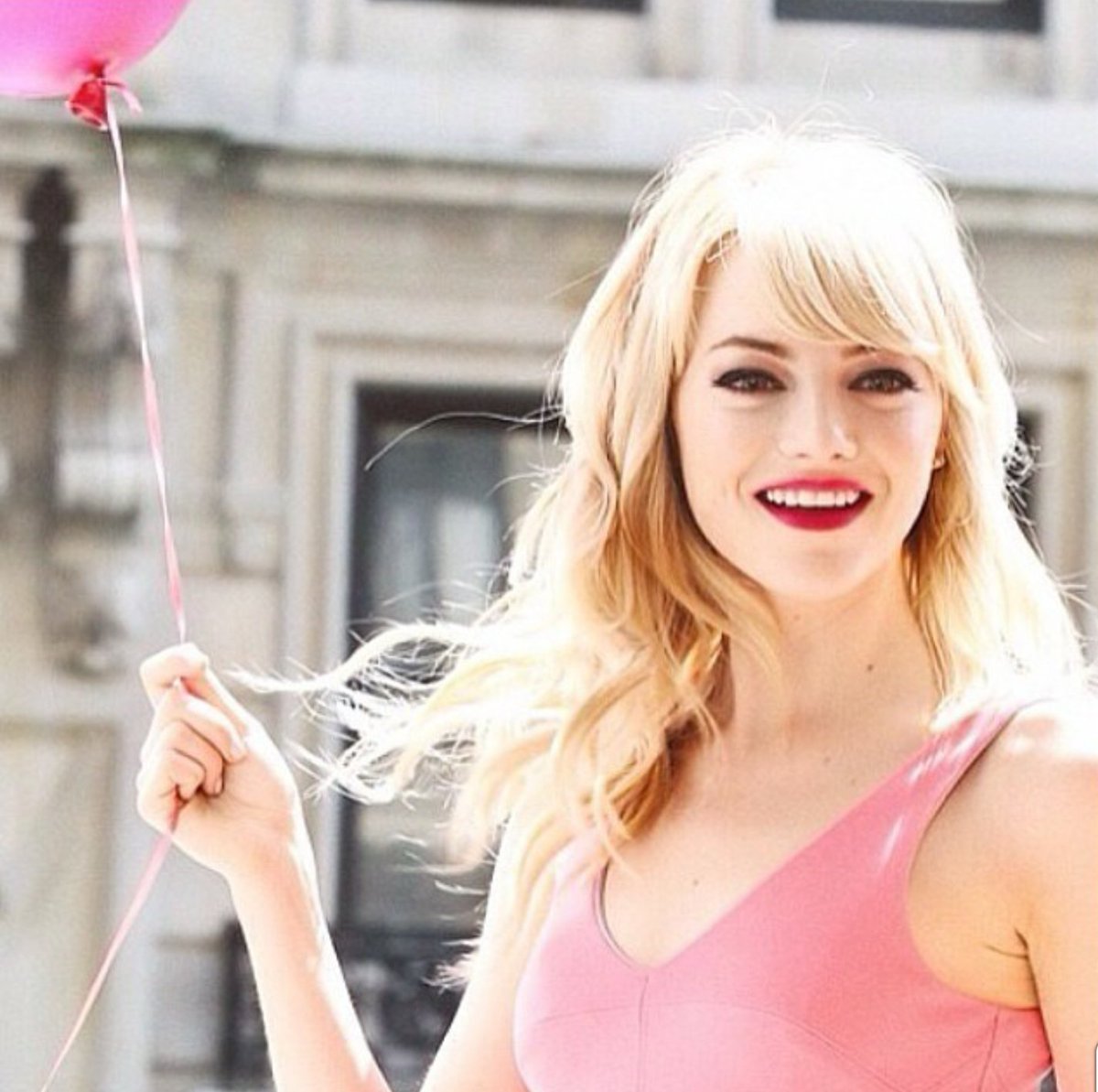 Sings obnoxiously loud. 

"I GOT A POCKET, GOT A POCKET FULL OF SUNSHINE, I GOT A LOVE AND IT'S ALL MINE OH. WOAH."