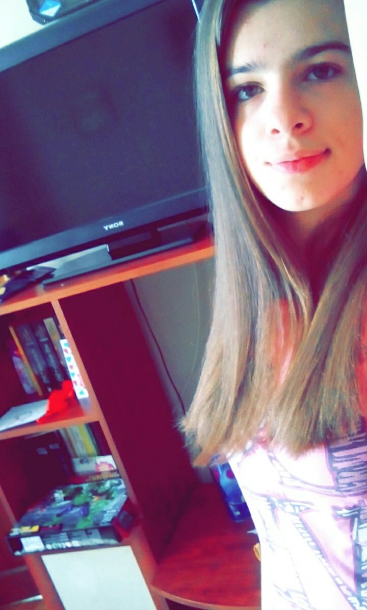 7SMaggie's tweet photo. Love You! ❤❤ #followme #folloback #folloforfolloback #folloinstagram #LoveFriday ✌ https://t.co/yj4aZbEZzI