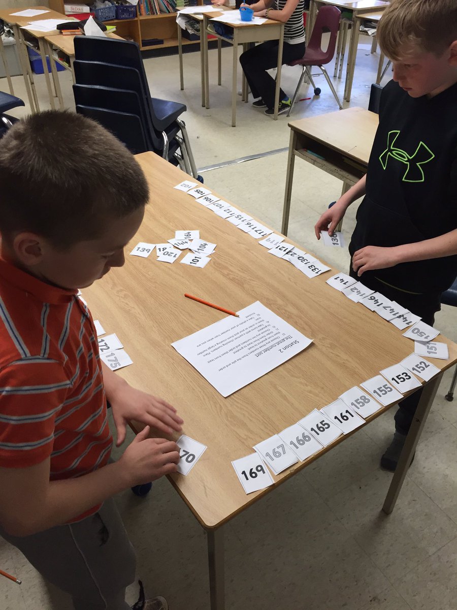 skinner_class's tweet photo. Get our math on! #orderingnumbers #afterschoolmath@HuroniaCES @SCDSB_Schools https://t.co/4ubEn7EVbu
