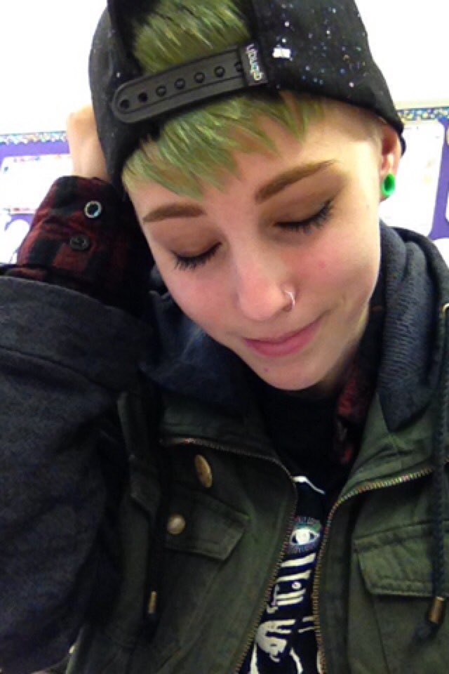 foxes_and_vinyl's tweet photo. #transdayofvisibilty I am me I am genderfluid and I am a normal human being https://t.co/olWziMeKro