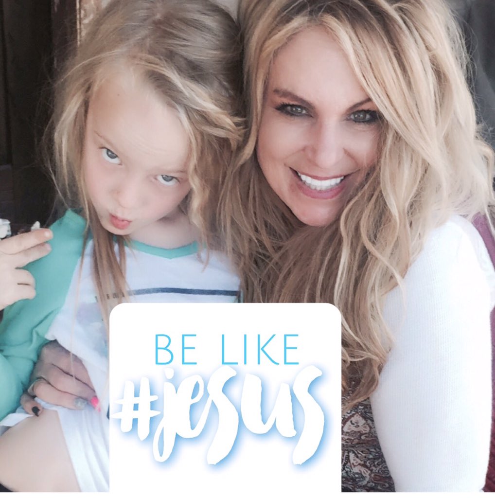 amymcallisters's tweet photo. #HumbleandKindACMs #belikejesus #bekind #behumble #lovelikechildren #ACMs #TimMcGraw #Q102.3 #countrymusic https://t.co/IYIOFA5fnb