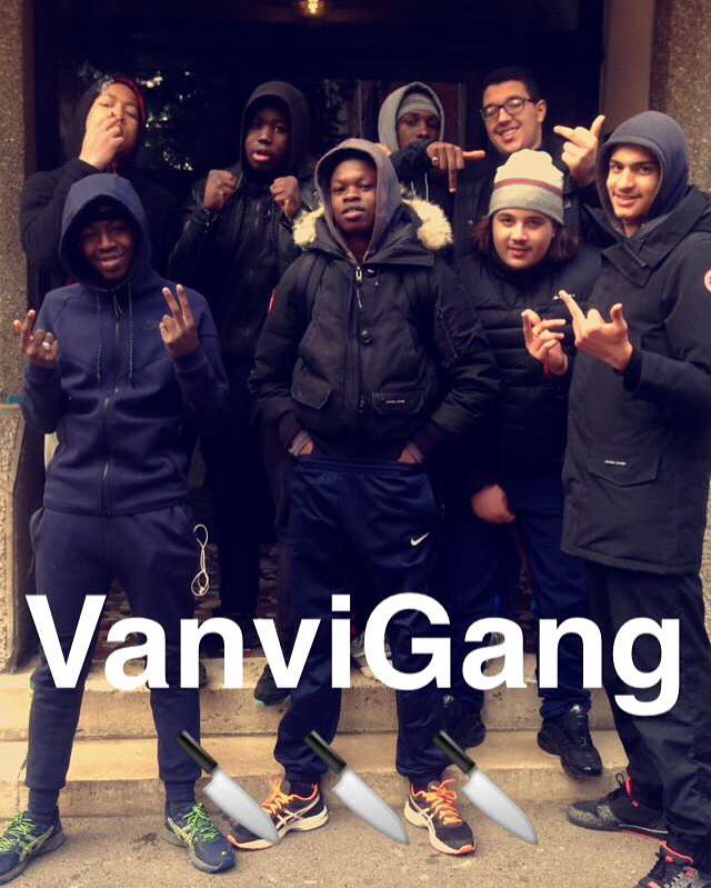 Mounslaure's tweet photo. Ma Cherie faut pas que tu me tutoie la Vatos c'est mes frere donc pour eux jte tue toi !! 🙈🙊🤘🤘😍😍💘💞🆓🆓👊👊👊 https://t.co/rUFgWGTP4W