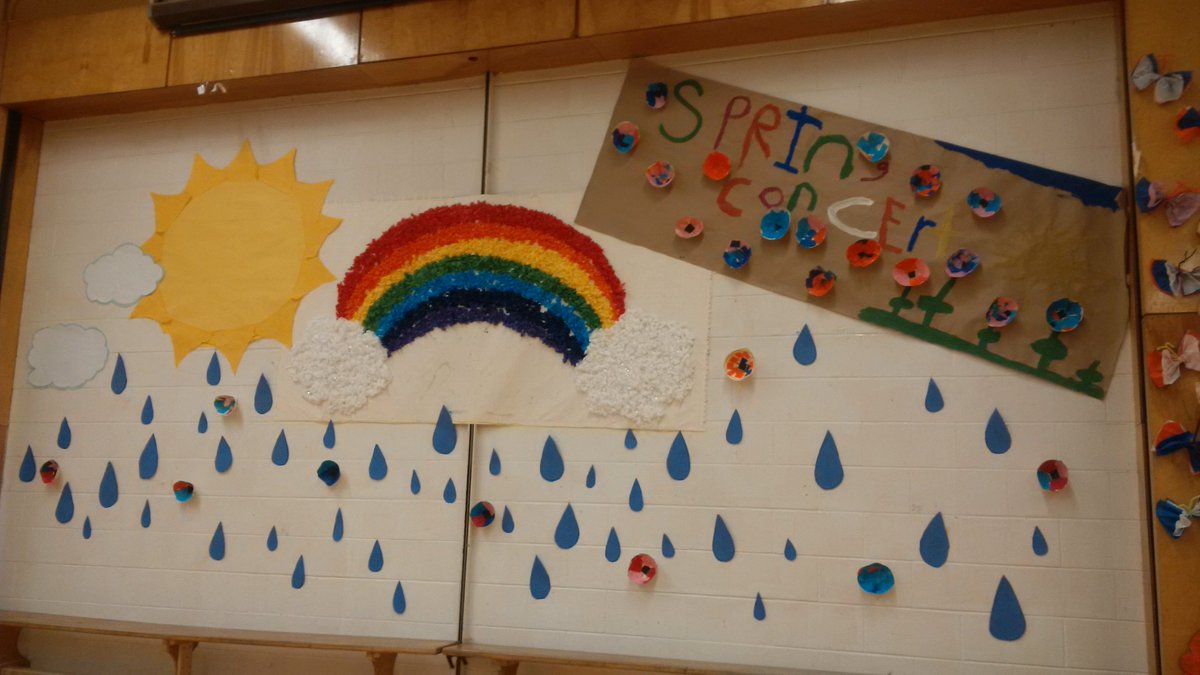 TDSBGatewayPS's tweet photo. Excited for our kindergarten students concert tonight! Look at the decorations they made! Such talent! https://t.co/ZiwQbIiscN