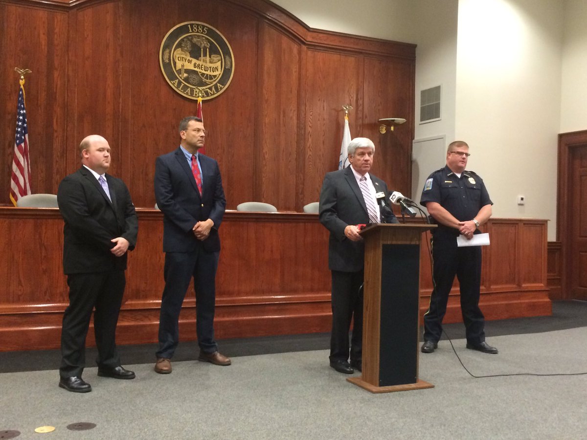 BethanyLocal15's tweet photo. Brewton PD Chief says missing Brooke Bridges has been found! And is home with family! :D https://t.co/ZYWOJfMBvA