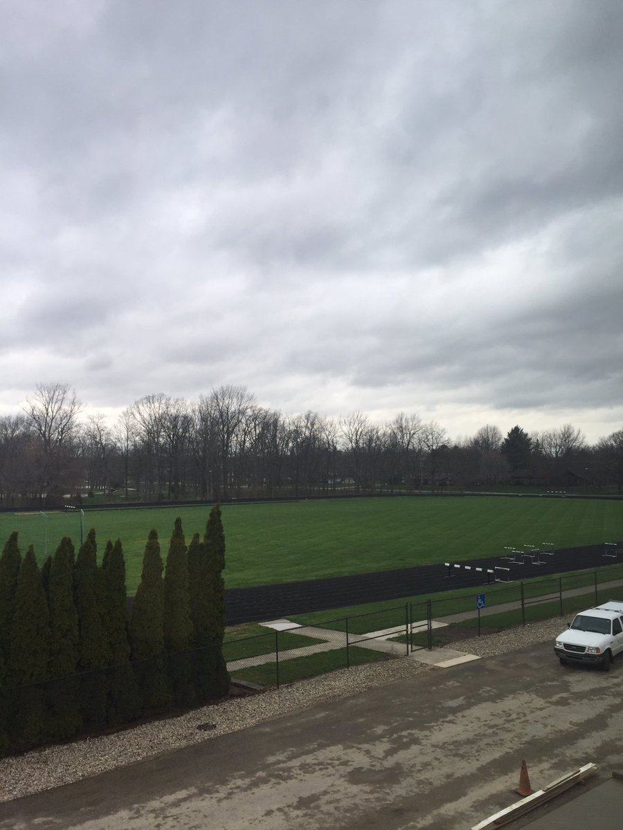 sshedd32's tweet photo. Everything about our new office space at the Boren Student Center makes me happy. 😍😍😍 #ihaveawindow #perfectview https://t.co/DM98jKdJvd