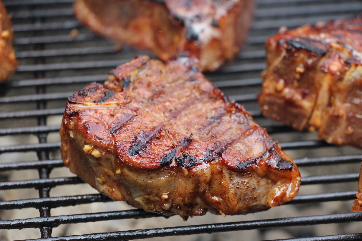 TopTenBlaine's tweet photo. This week's #BillsPicks are all about those new reds perfect for the grill!
https://t.co/YpZFtgSymn https://t.co/wRBGbV11f5